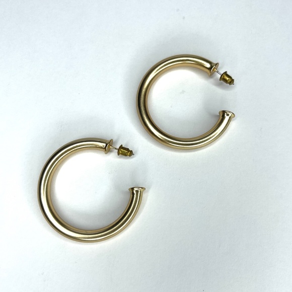 MARY GOLD THICK HOOP EARRINGS - Picture 3 of 3